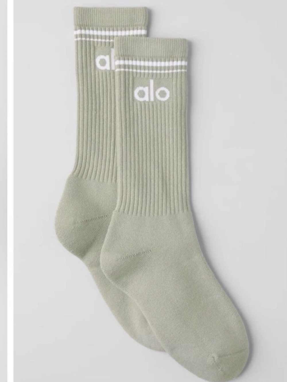 Alo Limited Edition Color Limestone -Unisex Size Medium Throwback Crew Socks NWT